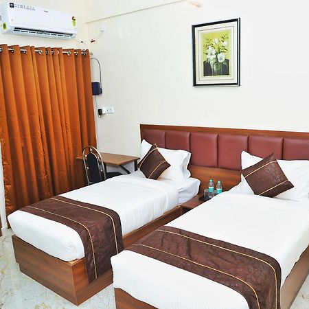Jn Residency Perungudi Bed and Breakfast Madras Buitenkant foto