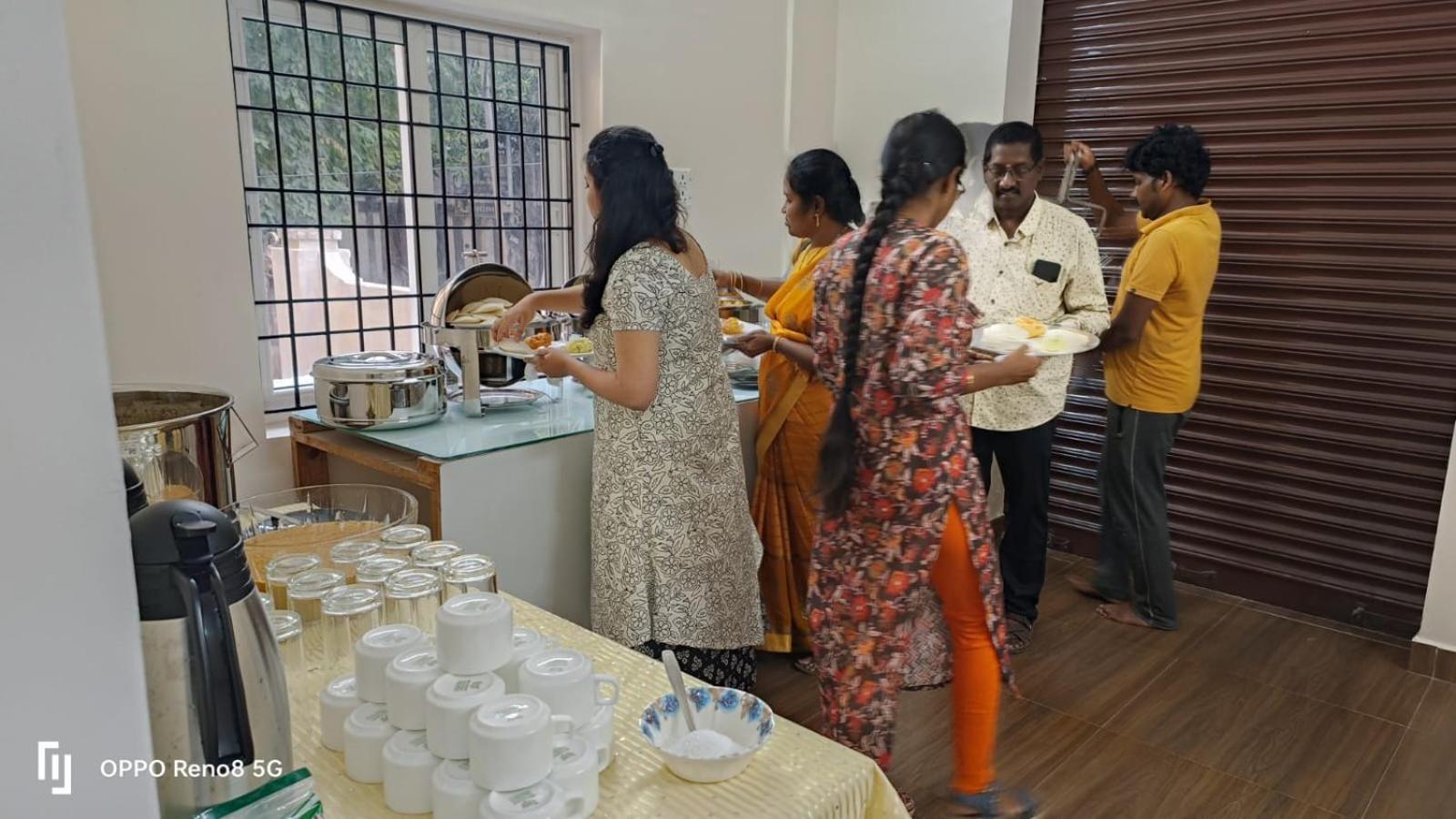 Jn Residency Perungudi Bed and Breakfast Madras Buitenkant foto