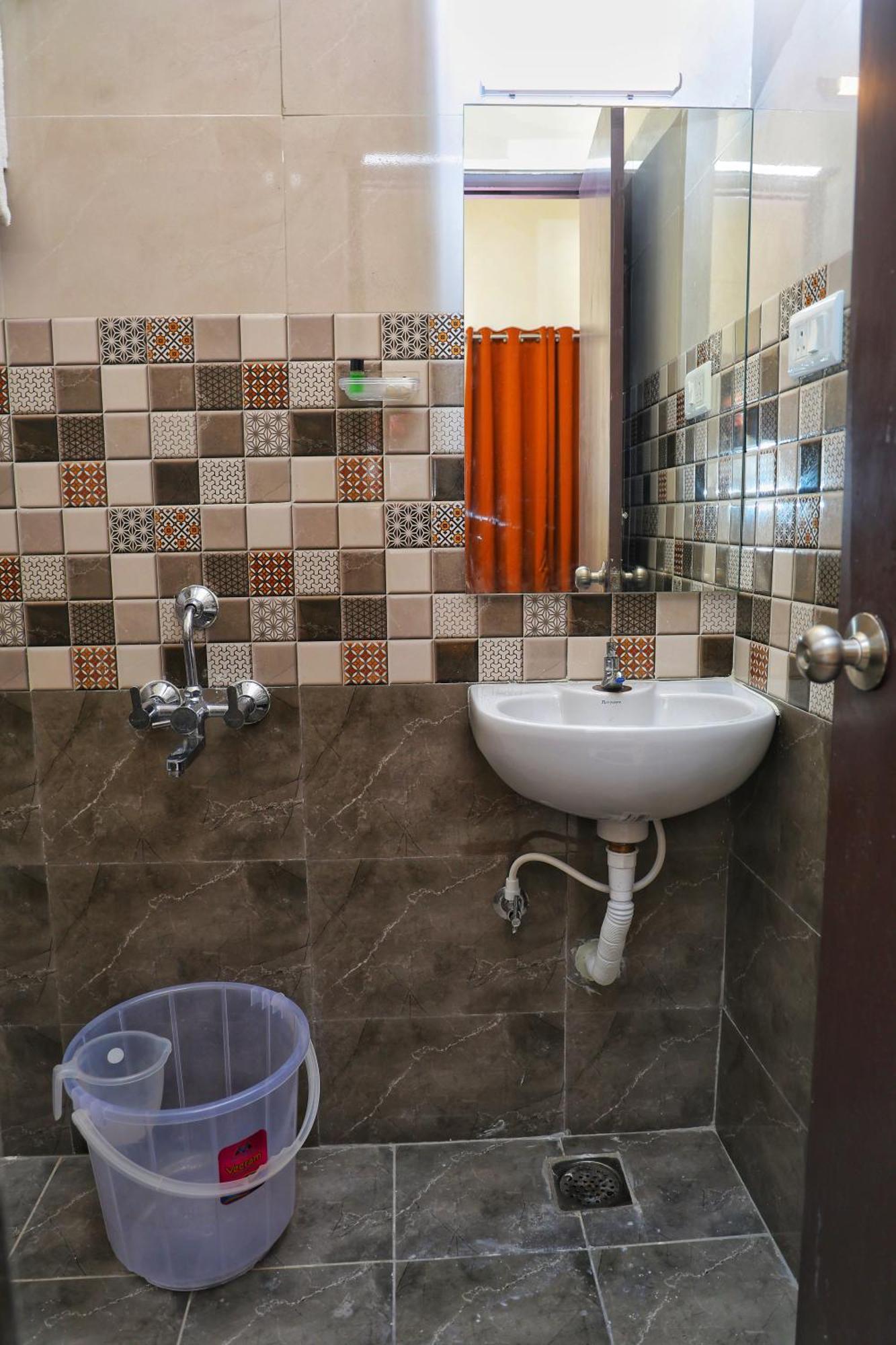 Jn Residency Perungudi Bed and Breakfast Madras Buitenkant foto