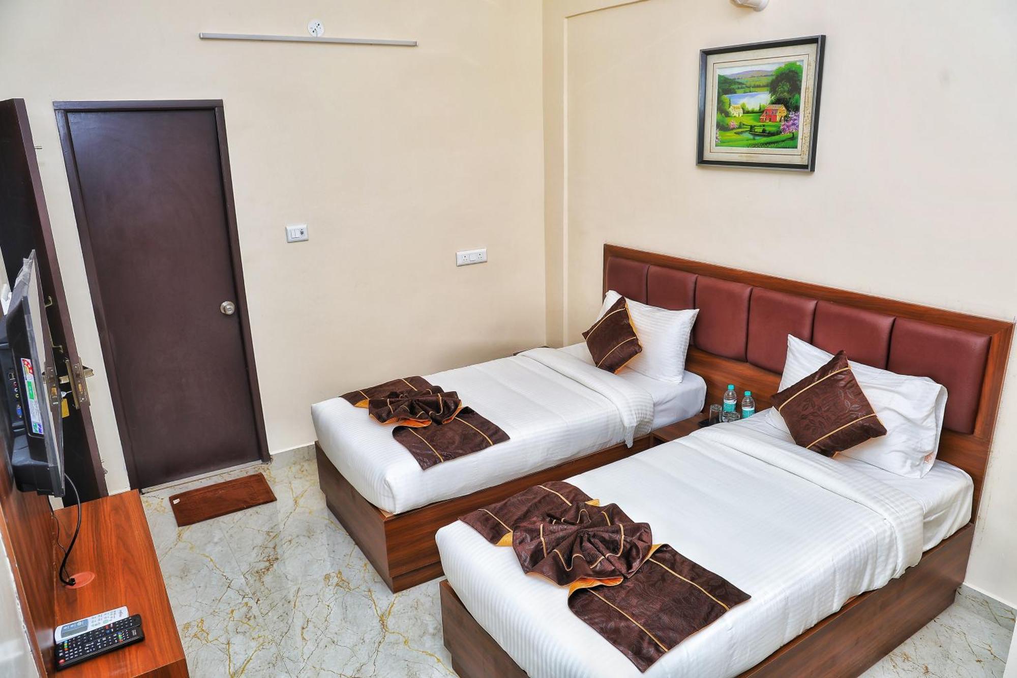 Jn Residency Perungudi Bed and Breakfast Madras Buitenkant foto